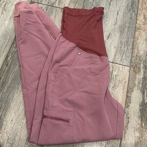 Figs maternity jogger